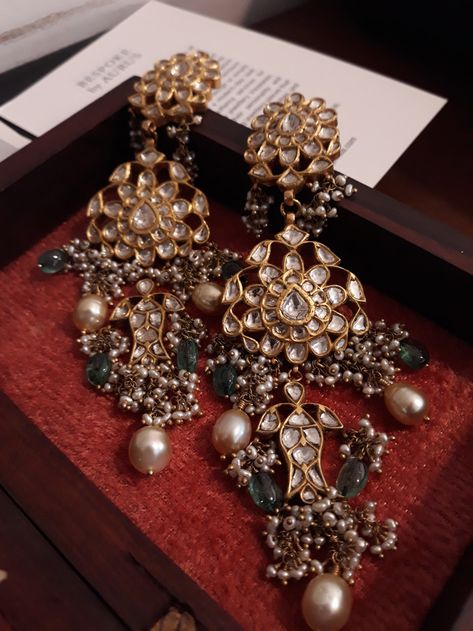 Rajputi Jewellery, Bridal Jewellery Inspiration, Indian Jewelry Earrings, Antique Jewellery Designs, Heritage Jewellery, Chandbali Earrings, Indian Jewellery Design Earrings, Antique Jewelry Indian, Wedding Jewellery Collection