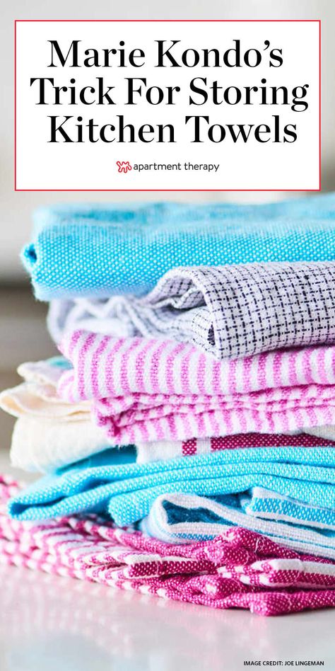 Dish Towel Storage, Kitchen Towels Storage, Marie Kondo Organizing, Folding Towels, Towel Organization, How To Fold Towels, Folding Laundry, Clothes Organization Diy, Diy Clothes Life Hacks