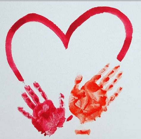 Hands Prints Ideas, Hand Print Heart, Easy Fathers Day Craft, Kids Canvas Art, Baby Art Projects, Classroom Art Projects, Toddler Arts And Crafts, Valentine Cards Handmade, Creative Gifts For Boyfriend