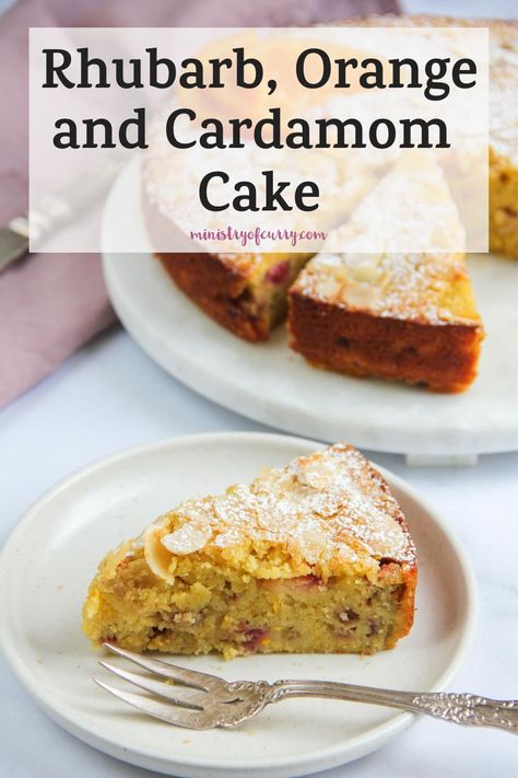 Frangipane Cake, Strawberry Rhubarb Cake, Strawberry Rhubarb Recipes, Rhubarb Cake Recipes, Cardamom Cake, Rhubarb Desserts, Rhubarb Cake, Cake Simple, Strawberry Cake Recipes