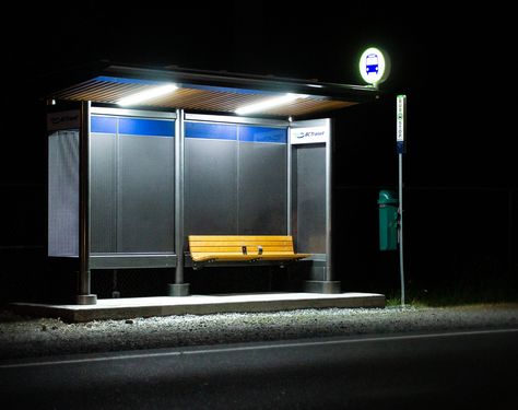 Bus Stop At Night, Cube World, Bus Shelters, Shelter Design, Book Writing Inspiration, Wayfinding Signage, Scenic Design, Stop Light, Bus Station