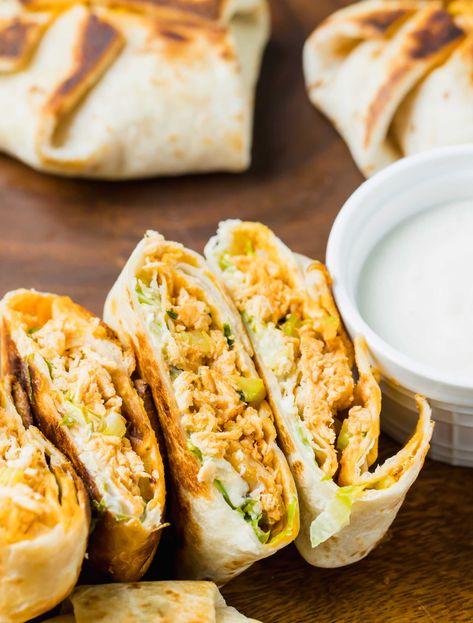 Mini Buffalo Chicken Crunchwraps - Buffalo Chicken Crunchwraps Buffalo Chicken Crunch Wrap, Chicken Crunch Wrap, Chicken Crunchwrap, Crunchwrap Recipe, Buffalo Chicken Wraps, Crunch Wrap, Buffalo Chicken Wings, Game Day Snacks, Chicken Wraps