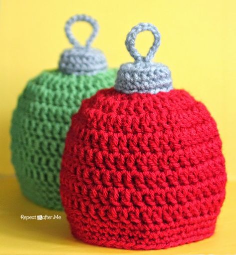 Crochet Christmas Ornament Hat Pattern - Repeat Crafter Me Crocheted Christmas Ornaments, Crochet Christmas Hats, Crocheted Christmas, Repeat Crafter Me, Crocheted Hats, Crochet Christmas Trees, Haken Baby, Holiday Crochet, Crochet Christmas Ornaments