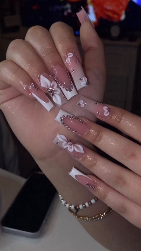 Fancy Bridal Nails, Acrylic Nail Designs Diamonds, 3d Flower Nails Medium Length, Acrylic Nail Designs With Flowers, Gel X Nail Ideas Square, Latina Nail Designs Medium, Latina Nails Medium, Copy And Paste Nails, Latina Nail Designs Pink Short