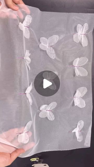 Tulle Top Diy, Sowing Tricks, Lace Flowers Tutorial, Diy Tulle, Tulle Top, Sewing Appliques, Net Fabric, Lace Flower, Sewing Diy