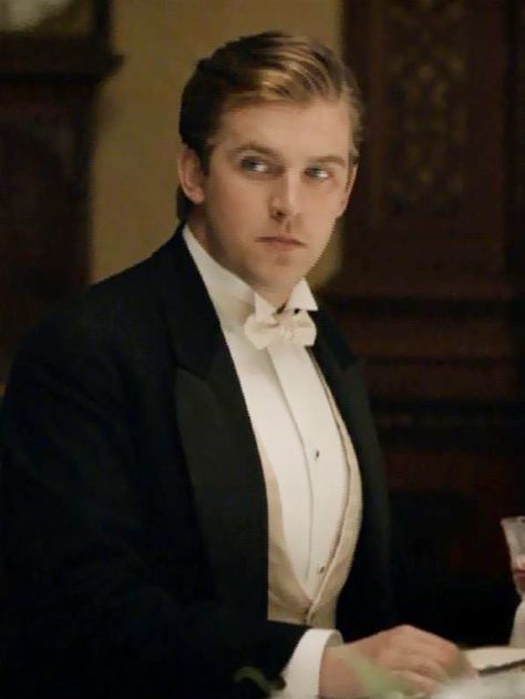 Matthew season I Downton Abbey Matthew, Matthew Downton Abbey, Dan Stevens Legion, Downton Abbey Dan Stevens, Matthew And Mary, Matthew Crawley, Downton Abbey Series, Downton Abby, Dan Stevens