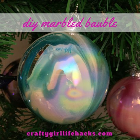 DIY marbled nail polish bauble -  upcycled Christmas decorations are the best! Nail Polish Ornaments, Nail Polish Christmas, Nail Polish Marbling, Christmas Decorations Sewing, Upcycled Christmas, Polish Christmas, Decorating For Christmas, Crafty Christmas, Mulled Wine