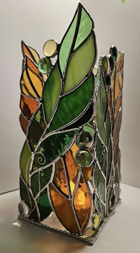 Stained Glass Vase, Stained Glass Candles, Stained Glass Lamp Shades, Stained Glass Decor, Stained Glass Ornaments, Stained Glass Suncatchers, Stained Glass Flowers, Stained Glass Diy, Stained Glass Lamps