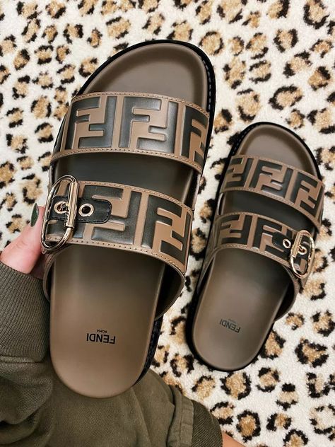 #slides #fendi #sandals #birkenstock #LTKgiftspo#LTKshoecrush #LTKstyletip Fendi Slides Women, Summer Slides 2024, Fendi Sandals Women, Fendi Sandals Outfit, Fendi Shoes Woman, Fendi Slides Outfit, Fendi Outfits Women, Fendi Slippers, Fendi Slides