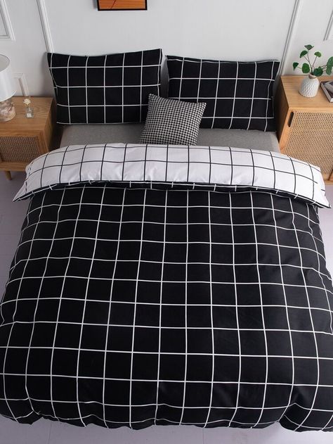 Black And White Duvet Set, Colchas Aesthetic, Bed Covers Aesthetic, Shein Decor, Black And White Striped Bedding, Bedsheets Ideas, Modern Bed Sheets, Bedsheets Designs, Blanket Bedroom