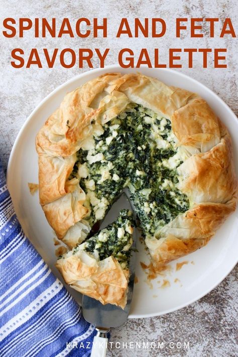 Spanakopita Recipe, Greek Spinach Pie, Galette Recipe, Spinach Pie, Greek Dishes, Spinach And Cheese, Spinach And Feta, Greek Recipes, Puff Pastry