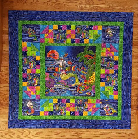 "Ocean Songs" designed by Laurel Burch, pieced/quilted by Lynette Caulkins 49 x 48 inches. Laurel Burch Quilts, Laurel Birch, Laurel Burch Fabric, Oceans Song, Kaffe Fassett Quilts, Quilt Projects, Laurel Burch, Kaffe Fassett, Link Up