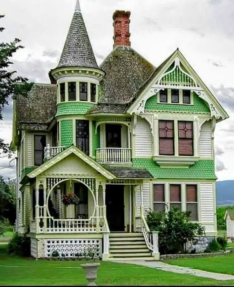 House Design Victorian, Exterior Victorian House, Victorian Houses Exterior, House Interior Victorian, Victorian Homes Aesthetic, Floor Plans Victorian, House Plans Victorian, Victorian House Floor Plans, Farmhouse Exterior Modern