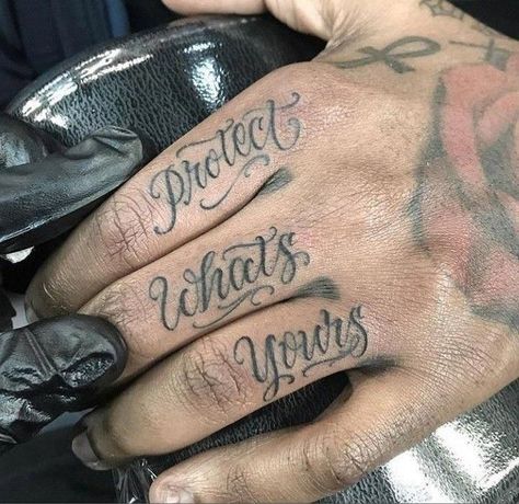 Herren Hand Tattoos, Twin Tattoos, 10 Tattoo, Knuckle Tattoos, Gangsta Tattoos, Hand And Finger Tattoos, Muster Tattoos, Inspiration Tattoos, Female Shoulder