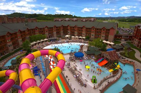 Wilderness at the Smokies is a fantastic spot with indoor and outdoor waterpark fun. Get the scoop on all you need to know about this Tennessee Waterpark resort! Wilderness At The Smokies, Waterpark Resort, Affordable Family Vacations, Luxurious Vacation, Indoor Water Park, Taman Air, Vacation Wishes, Tennessee Travel, Family Friendly Resorts