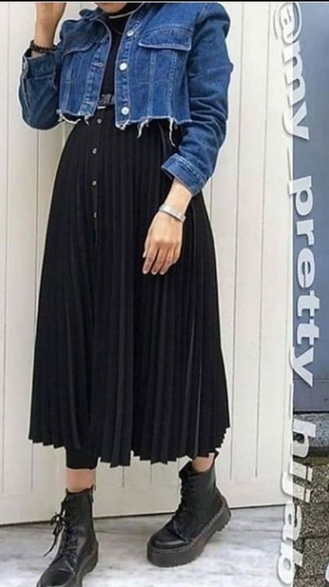 Stile Hijab, Modesty Outfits, Modest Fashion Hijab, Muslim Outfits Casual, Clueless Outfits, Iranian Women Fashion, Hijabi Fashion Casual, Fashion Top Outfits, Mode Abaya