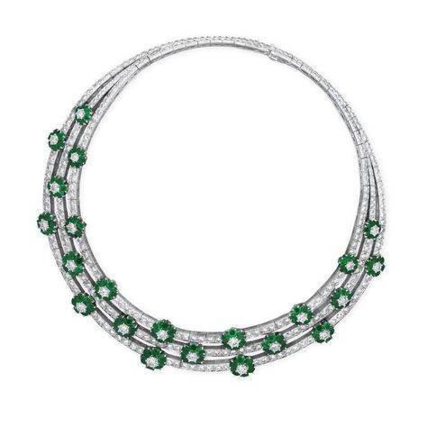 VAN CLEEF & ARPELS EMERALD AND DIAMOND NECKLACE Emerald Necklaces, Emerald And Diamond Necklace, Elegant Jewellery, Van Cleef And Arpels, Accessory Jewelry, Jewel Necklace, Colorless Diamond, Colombian Emeralds, Emerald Necklace