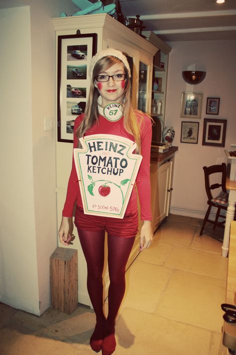 DIY ketchup bottle costume Diy Fancy Dress Costumes, Ketchup Costume, Easy Fancy Dress, Modest Halloween Costumes, Fancy Dress Ideas, Cheap Halloween Costumes, Sixth Form, Dresses By Pattern, Black Halloween Dress