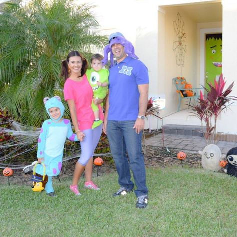 Monsters Inc Family Of 4 Costume, Monsters Inc Halloween Costumes, Monsters Inc Halloween, Halloween Costumes Family, Monster Ink, Monster Inc, Monsters University, Monster University, Family Of 4