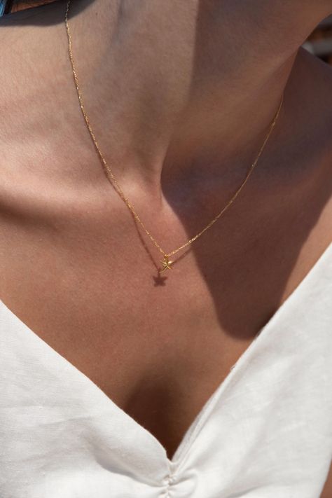 Simplistic Jewelry, Jewelry Necklace Simple, Dainty Gold Jewelry, Fancy Jewelry Necklace, Preppy Jewelry, Pretty Jewelry Necklaces, Starfish Pendant, Basic Jewelry, Golden Chain