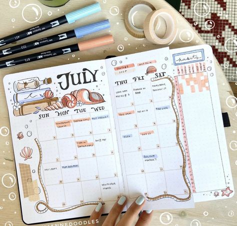 Journal Flatlay, Bullet Journal Month, Creating A Bullet Journal, Bullet Journal Paper, Bulletin Journal Ideas, Bullet Journal Tracker, Bullet Journal Aesthetic, Bullet Journaling, Bullet Journal Notebook