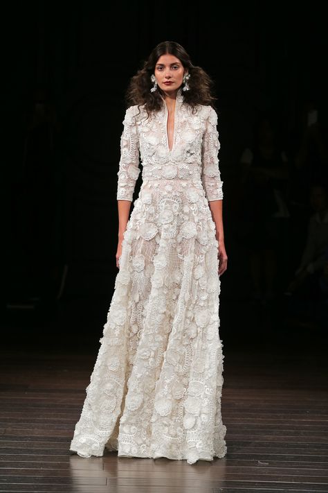 We love everything about this three-quarter-length-sleeve wedding dress from Naeem Khan's Fall 2017 collection: It's both beautiful and interesting, from the sleeves to the plunging V-neckline. Bridal Themes, Naeem Khan Bridal, Naeem Khan, Stunning Wedding Dresses, Dress Indian Style, Gorgeous Wedding Dress, Bridal Fashion Week, Fall Wedding Dresses, Best Wedding Dresses