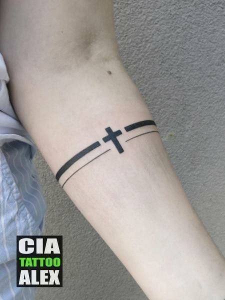 Cross Band Tattoo, Armband Tattoo Mann, Cruces Tattoo, Small Crown Tattoo, Band Tattoos For Men, Barcode Tattoo, Simple Tattoos For Guys, Forearm Band Tattoos, Cross Tattoo For Men