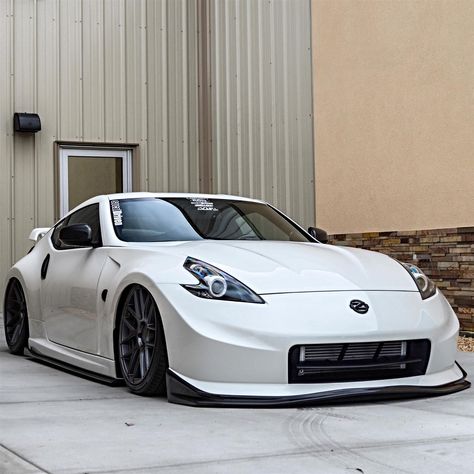 370z Nismo, Nissan 370z Nismo, Nissan Z Cars, Nissan Nismo, Best Jdm Cars, Nissan Z, Nissan Cars, Mitsubishi Lancer Evolution, Honda S2000