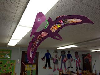 Pterodactyl made with crayon melt wings...so cute hanging from the ceiling Pterodactyl Craft, Dinosaur Week, Dinosaur Ideas, Dinosaur Classroom, Dinosaur Lesson, Dinosaur Projects, Dinosaurs Preschool, Dinosaur Activities, Dinosaur Crafts