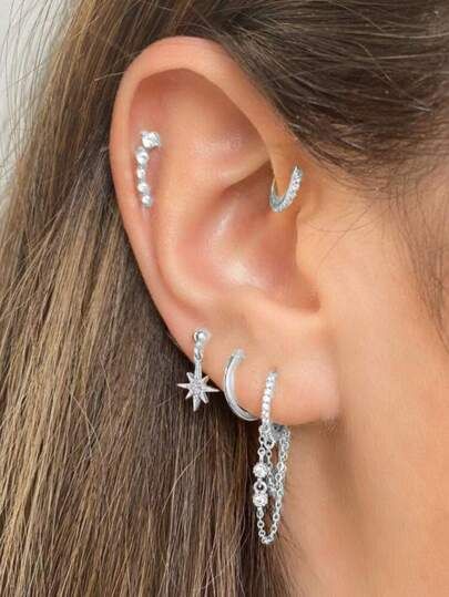 Silver Earrings Three Piercings, Silver Styled Ears, Ear Jewelry Ideas Silver, Ear Jewelry Silver, Silver Earring Sets For Multiple Piercings, Piercing Silver Ear, Ear Piercings Silver Aesthetic, Full Ear Piercings Silver, Styled Ear Piercings Silver