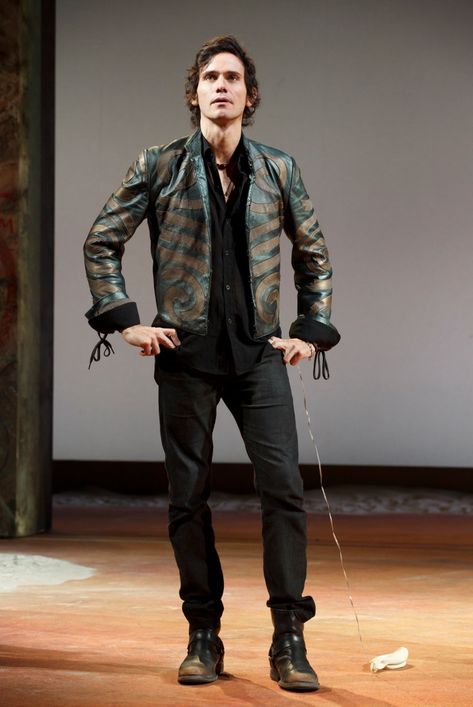 Christian Camargo Romeo Costume, Christian Camargo, Romeo And Juliet Costumes, Kelli O'hara, Corey Hawkins, Christopher Jackson, Romeo Und Julia, Broadway Costumes, Shakespeare In Love