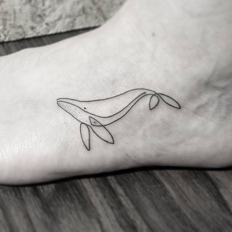 92 Likes, 5 Comments - Federica Gazzola Plenert (@orgasmicforest_tattoos) on Instagram Whale Line Tattoo, Small Whale Tattoo, Humpback Whale Tattoo, Plumeria Tattoo, Whale Tattoo, Birthday Tattoo, Whale Tattoos, Forest Tattoos, Fresh Tattoo