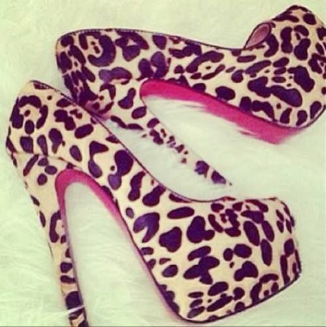 louboutins. Leopard Print High Heels, Leopard High Heels, Leopard Heels, Heels Classy, Shoe Obsession, Looks Style, Heel Shoes, Cheetah Print, Cute Shoes