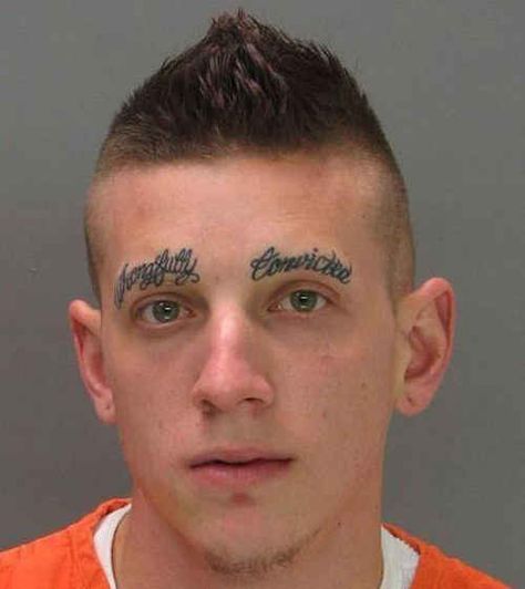 This wrongfully convicted artiste. | 43 People Whose Eyebrows Are So Bad They're Actually Works Of Art Eyebrow Fails, Tattoo Nightmares, Horrible Tattoos, Terrible Tattoos, Bad Eyebrows, Mug Shot, 4 Tattoo, Tattoo Fails, Bad Tattoos