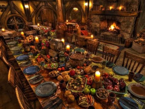 Wedding Feast Table, Medieval Feast Table, Witch Restaurant, Hobbit Dinner Party, Lotr Food, Medieval Dinner, Viking Feast, Hobbit Birthday, Feast Table