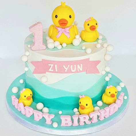 Duck Theme Birthday Cake, Duck Themed 1st Birthday Cake, Duck Theme 2nd Birthday Party Girl, Birthday Cake Duck, Duck Theme Cake, Duck Cake Ideas, Cute Duck Cake, Duck Birthday Cake, Cake Duck