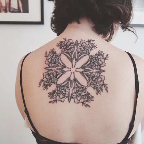 Kaleidoscope Tattoo Design, Kalidescope Tattoo, Kaleidoscope Tattoo, Flower Kaleidoscope, Tattoos Beautiful, Chrysanthemum Tattoo, Body Decor, Tattoo Prices, Tattoo Portfolio