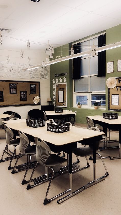 5th grade classroom Modern High School Classroom Interior, School Classrooms Aesthetic, Men’s Classroom Decor, Male Teacher Classroom Ideas, Male Math Teacher Classroom, Classroom Decor For Male Teachers, Classroom Aesthetic Decor, Aesthetic Math Classroom, Guy Classroom Decor