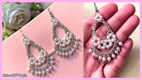 Beaded Earrings Easy, Earrings Handmade Tutorial, Make Beaded Earrings, Easy Beading Tutorials, Diy Earrings Tutorial, Diy Beaded Jewelry, Rice Bead Bracelet, Easy Beading, Beaded Wedding Jewelry