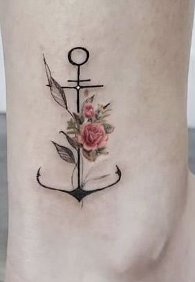 Anchor And Lily Tattoo, Anchor And Rose Tattoo For Women, Anchor Tattoos For Women Flowers, Feminine Anchor Tattoo Flowers, Feminine Anchor Tattoo Beautiful, Anchor Flower Tattoo, Anchor Tattoos For Women, Feminine Anchor Tattoo, Anchor Tattoo Wrist