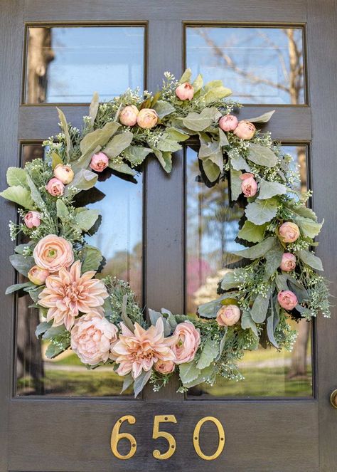 Diy Frühling, Wire Wreath Forms, Diy Spring Wreath, Artificial Peonies, Blush Flowers, Wreath Forms, Spring Home Decor, Spring Diy, Frame Wreath