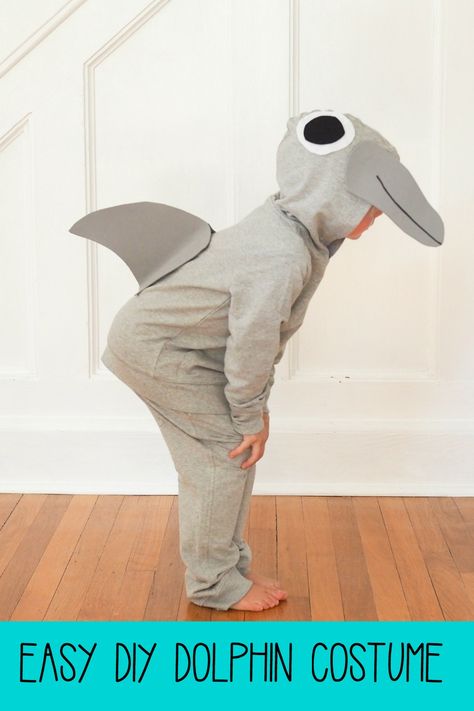 Here's an easy DIY dolphin costume plus ideas for a dolphin trainer costume to match #chirpingdiycostumes #primarydotcom Diy Dolphin Costume, Diy Group Costumes, Martha Washington Costume, Diy Animal Costumes, Costume Duos, Diy Dolphin, Diy Dinosaur Costume, Easy Costumes To Make, Dolphin Costume