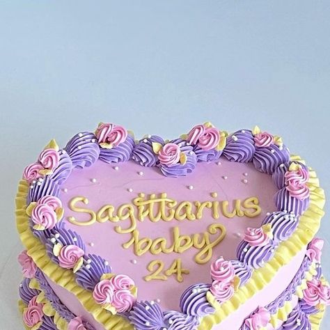 Saggitarius Cake Design, Saggitarius Cakes, Capricorn Cakes, Sagittarius Cake Ideas, 23rd Birthday Cake Ideas, Sagittarius Baby Cake, Sagittarius Birthday Cake, Heart Shaped Cakes Birthday, Sag Season