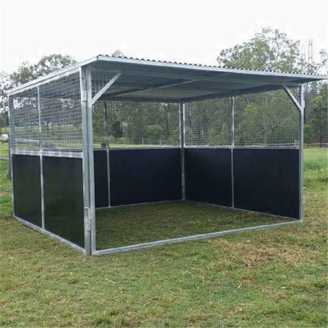 Horse Racing Videos, Round Pens For Horses, Horse Shed, Livestock Shelter, Horse Paddock, Stall Fronts, Horse Corral, Horse Barn Ideas Stables, Barn Stalls