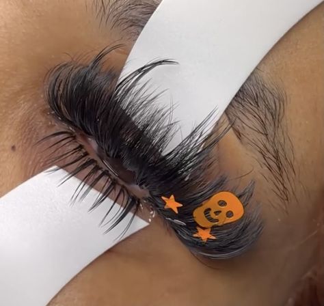 Halloween Lashes Extensions, Halloween Lash Extensions, Spooky Lashes, Lash Patterns, Lash Hacks, Halloween Lashes, Creepy But Cute, Lash Ideas, Lashes Tutorial