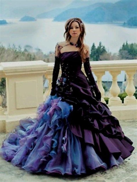 #weddingdresses » 18 Non-traditional Black Gothic Wedding Dresses to Love! Purple Wedding Gown, Arte Pulp, Black Wedding Dress Gothic, Punk Wedding, Purple Wedding Dress, Wedding Gown Styles, Gothic Wedding Dress, Gaun Fashion, Wedding Dress Pictures