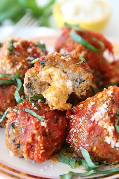 Eggplant Meatballs, Cheesy Meatballs, Parmesan Meatballs, Eggplant Parm, Eggplant Parmesan, Cheesy Recipes, Mini Cute, Eggplant Recipes, Meatball Recipes