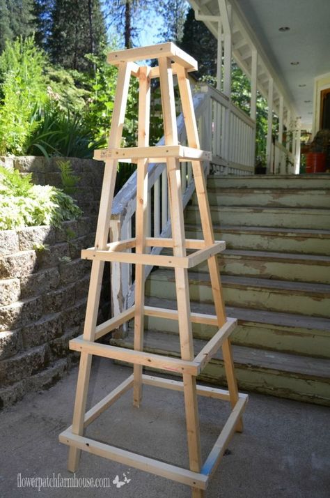 I needed something decorative in my garden and also a support to diffe… :: Hometalk Taman Diy, Diy Garden Trellis, Tanaman Pot, Jardim Diy, Garden Obelisk, Garden Vines, Have Inspiration, Homestead Survival, Love Garden