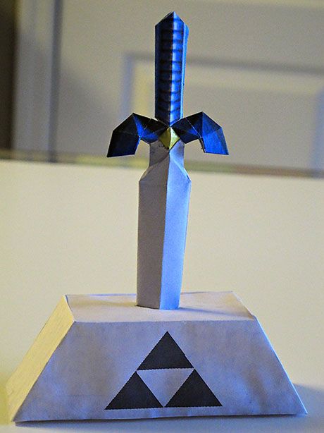 Video Game Papercraft, Diy Zelda Crafts, Nintendo Crafts, Zelda Diy, Paperized Crafts, Zelda Party, Grandma Camp, Dark Link, Summer Arts And Crafts