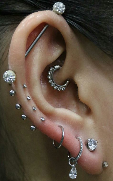 Piercing Curation, Dream Piercings, Ashley Piercing, Chunky Silver Jewellery, Piercing Inspo, Cool Ear Piercings, Red Acrylic Nails, Body Piercings, Piercing Tattoo